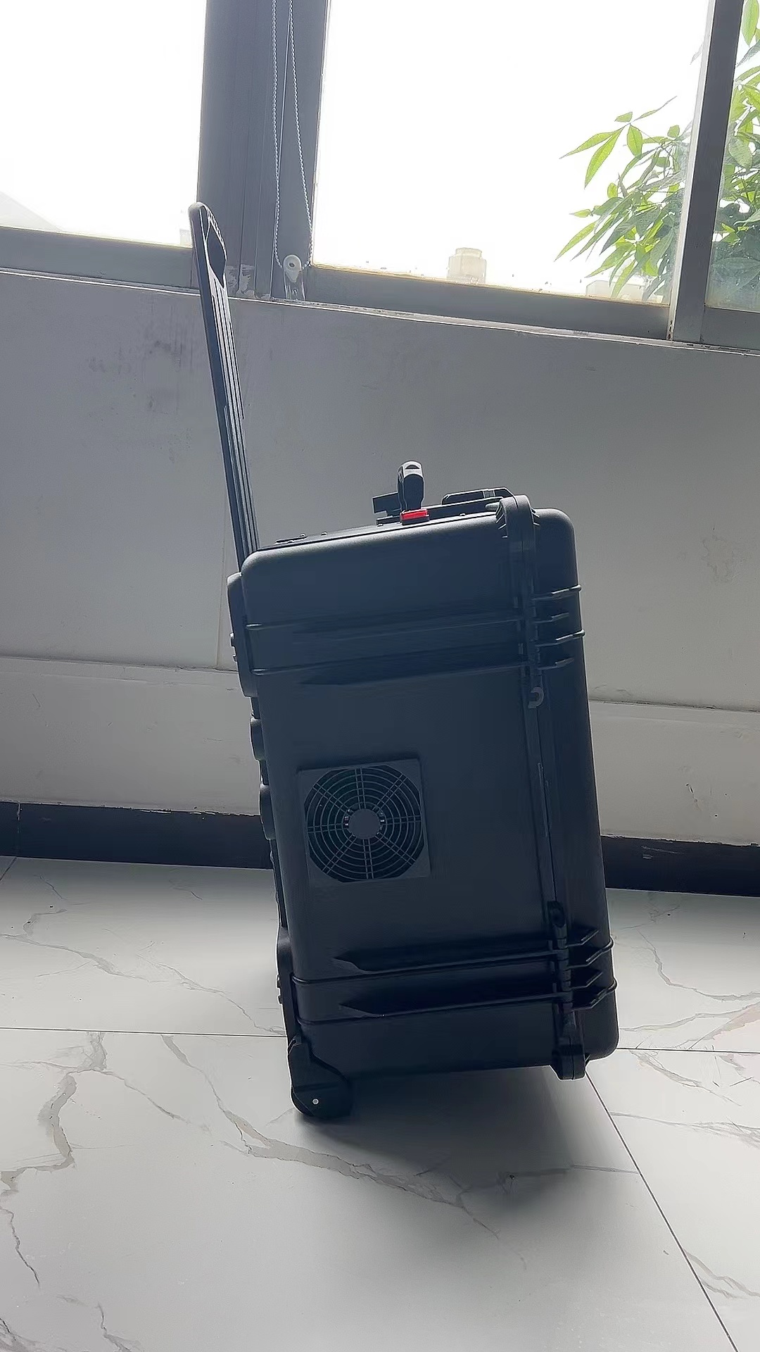 通榆手拉箱型移动通信干扰器